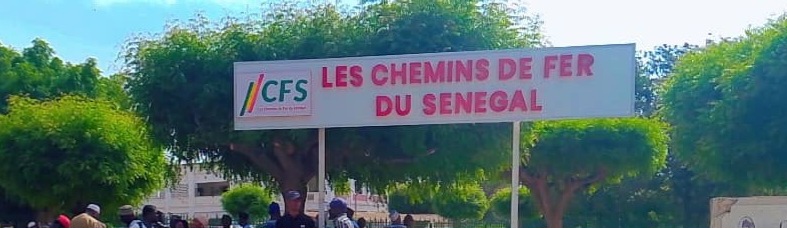 Dans la rue de Thiès, les ex-temporaires du rail réclament leur dû et dénoncent « une injustice qui dure depuis trop longtemps »